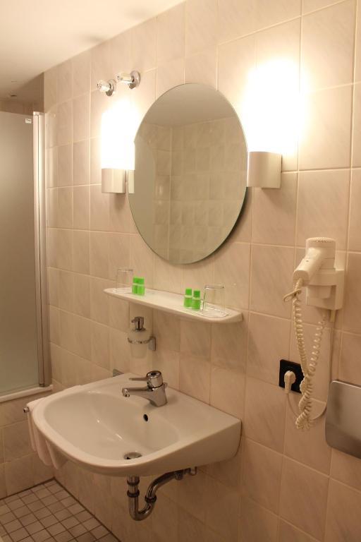 Hotel Hoefler B&B 뉘른베르크 객실 사진
